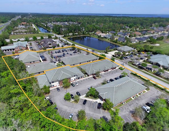 Fleming Island Medical Plaza I & II: 1681, 1685, 1689 & 1675, 1677, 1679 Eagle Harbor Parkway, Fleming Island, FL 32003